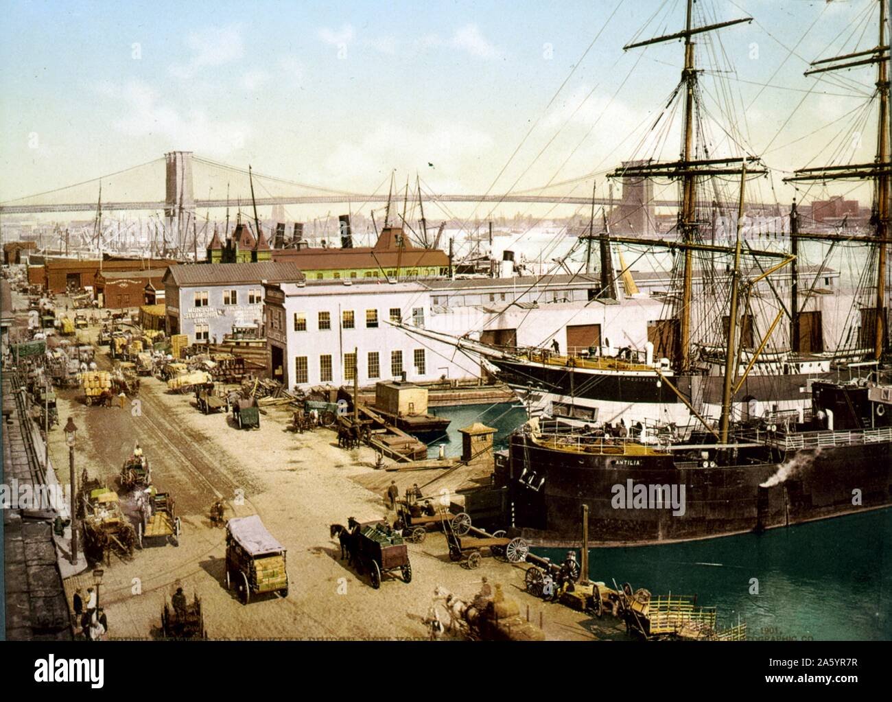 Fotomechanischen Print von South Street und der Brooklyn Bridge, New York City. Datiert 1901 Stockfoto