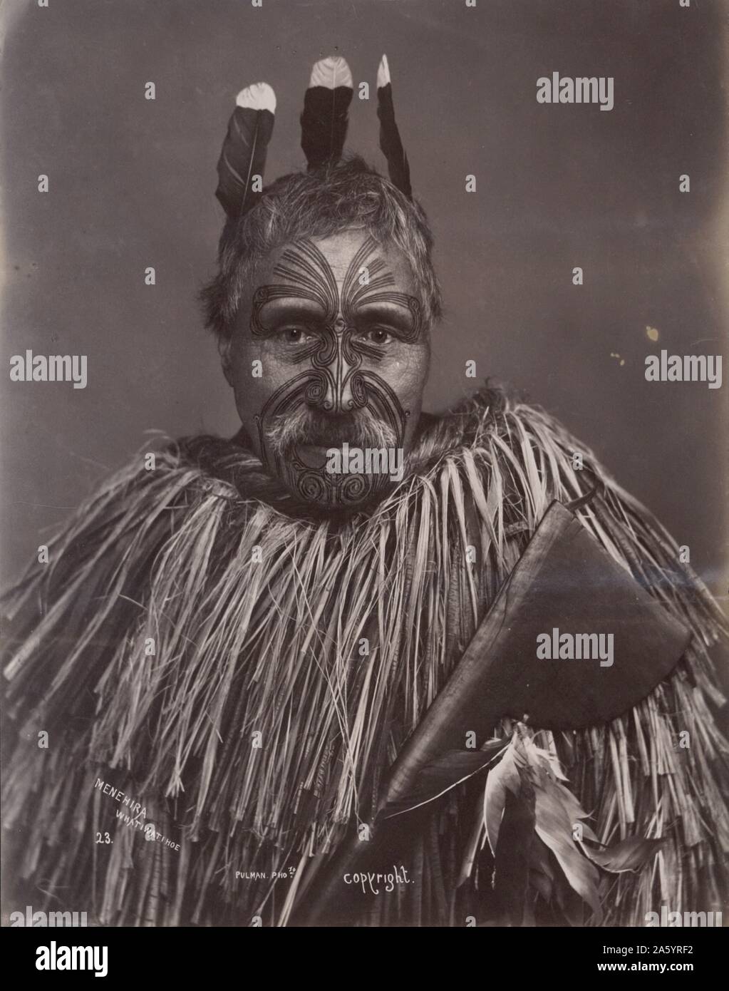 Porträt von einem tätowierten New Zealand, Maori-Häuptling, Menehira Whatiwatihoe, ca.by Elizabeth Pulman (1836-1900). Datiert 1875 Stockfoto
