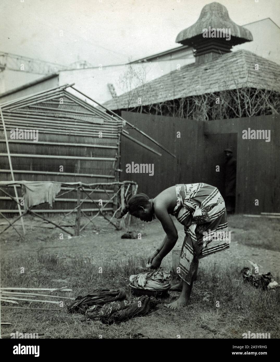 Wäsche waschen bei der Pan-American Exposition, Buffalo, N.Y Afrikanerin Stockfoto