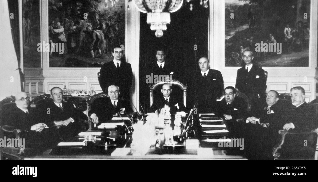 Sitzung der spanischen Regierung unter der Führung von Santiago Casares y Quiroga (1884 – 1950) Premierminister von Spanien vom 13. Mai bis 19. Juli 1936 Stockfoto