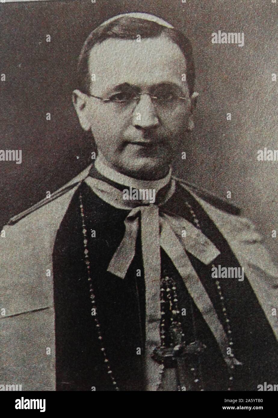 Ildebrando Antoniutti (1898-1974), italienischer Kardinal der römisch-katholischen Kirche. Er diente als Präfekt der Kongregation für die Ordensleute von 1963 bis 1973. Antoniutti diente als Sondergesandten nach Spanien während des Bürgerkrieges am 25. Juli 1937, für die Zwecke der Austausch von Gefangenen und die Unterstützung von Priestern, die aus kommunistischen Gebieten geflohen waren. Er wurde genannt, auf den folgenden 21. September chargé d'affaires der Nationalistischen Regierung Stockfoto