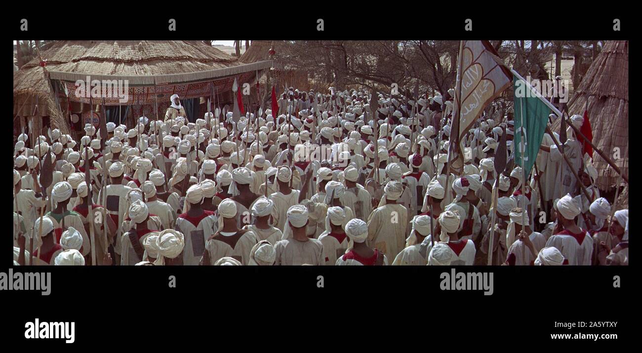 Khartum ist ein 1966 Film von Robert Ardrey geschrieben und Regie: Basil Dearden. In den Hauptrollen Charlton Heston als britische General Charles Gordon und Laurence Olivier (in diesem Bild zu sehen) als Mahdi (Muhammad Ahmed). basierend auf historischen Konten der Gordons Verteidigung der sudanesischen Stadt Khartum von den Mächten des Madhi Armee während der Belagerung von Khartum. 1885 Stockfoto