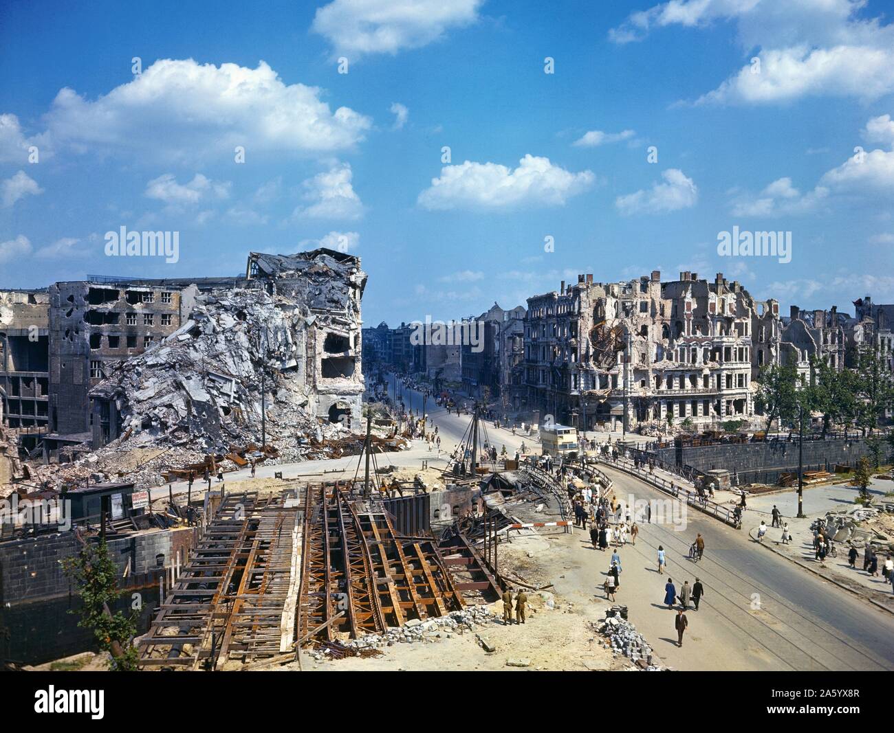 Zweiter Weltkrieg: ruiniert Gebäude in Berlin, Deutschland, 1945 Stockfoto