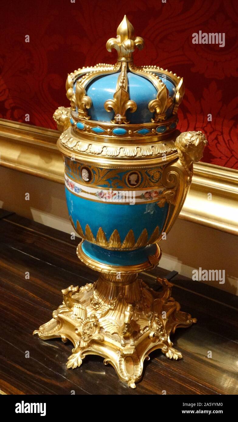 Weichporzellan Eis Kühler aus dem Tafelservice an Catherine II von Rußland geliefert. Vom 18. Jahrhundert Stockfoto