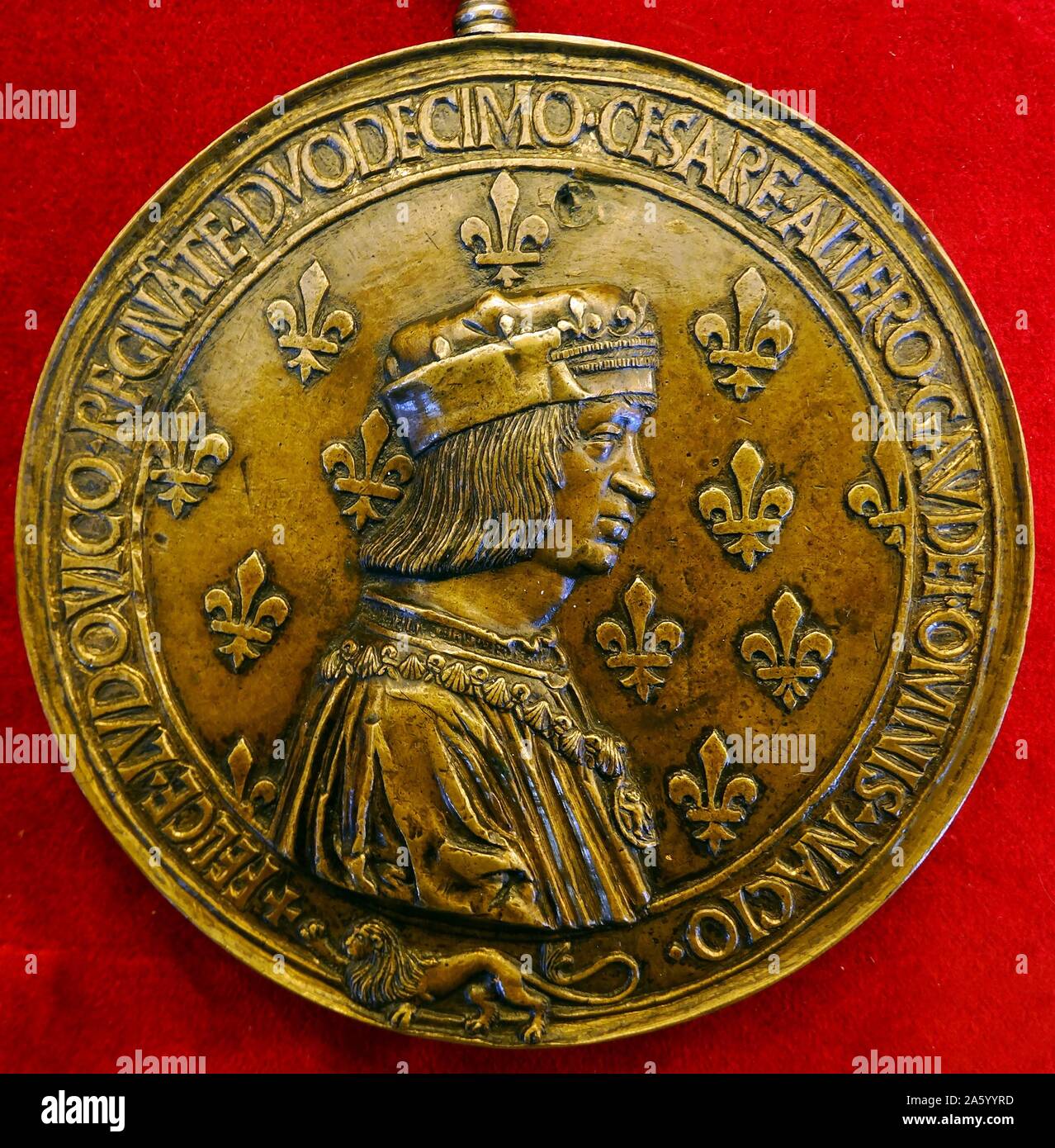 Vergoldete Bronze Medaille Darstellung Louis XIII von Frankreich. Vom 17. Jahrhundert Stockfoto