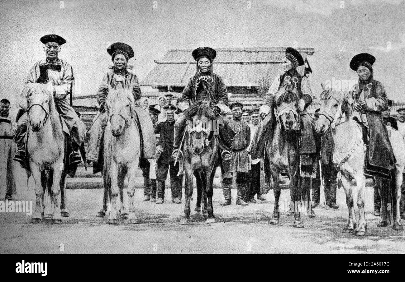 Bestattung Stammesmitglieder auf Pferde des Baikalsees; Russland 1890 Stockfoto
