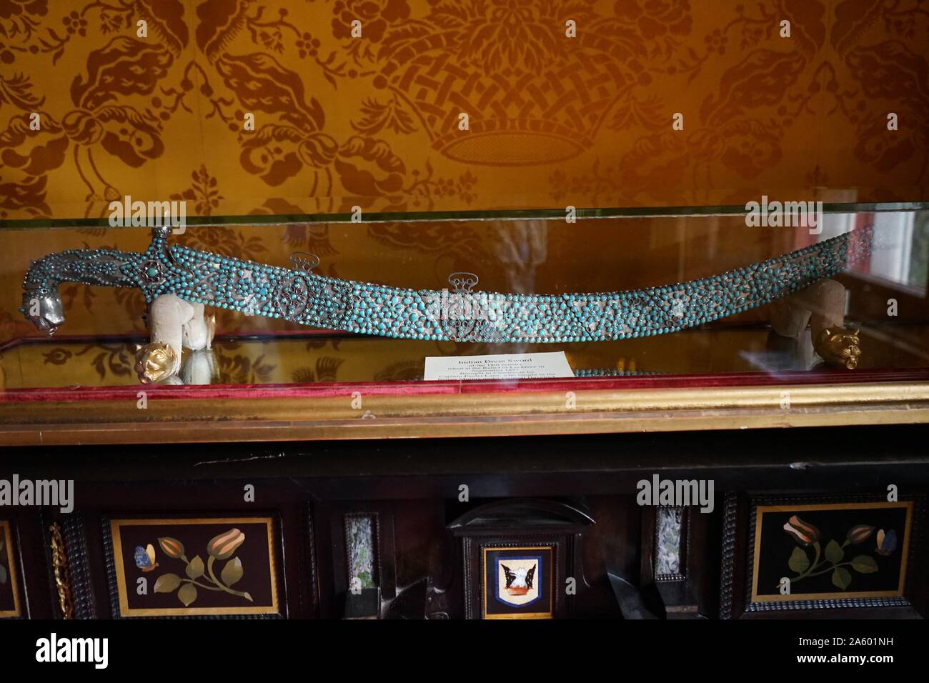 Jahrhundert, Indische kleid Schwert an der Linderung von Lucknow 1857 genommen. Charlecote, Warwickshire, England Stockfoto