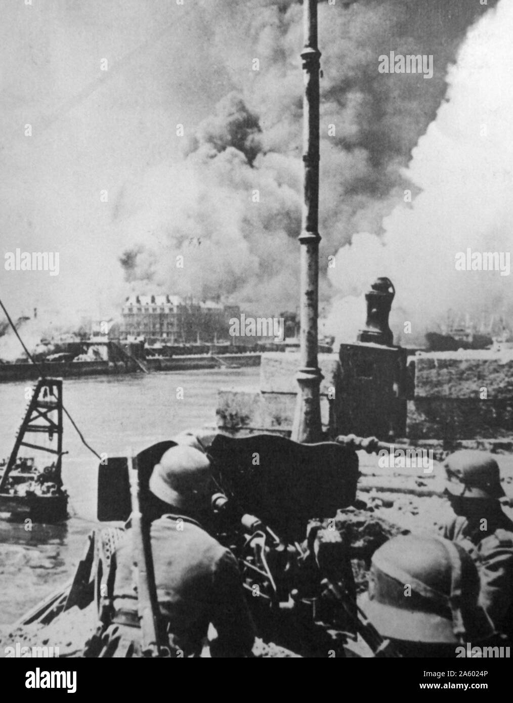 Deutsche Armee dringt in Frankreich im zweiten Weltkrieg. Widerstand ist bei Straßenschlachten in Paris 1940 traf. Stockfoto