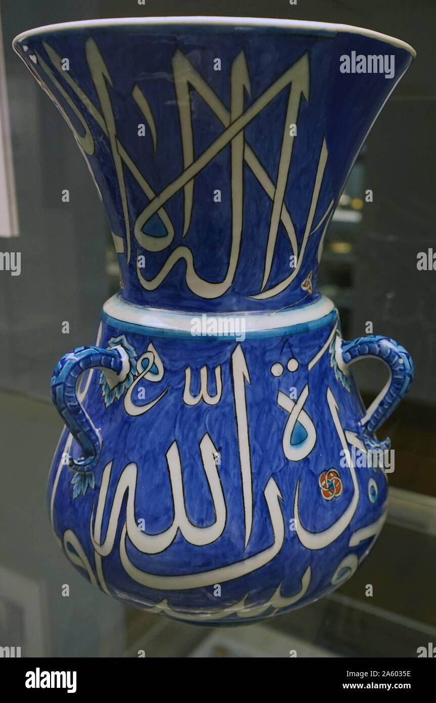 Stein-Paste Moschee Lampe aus der Türkei. Datiert aus dem 16. Jahrhundert Stockfoto