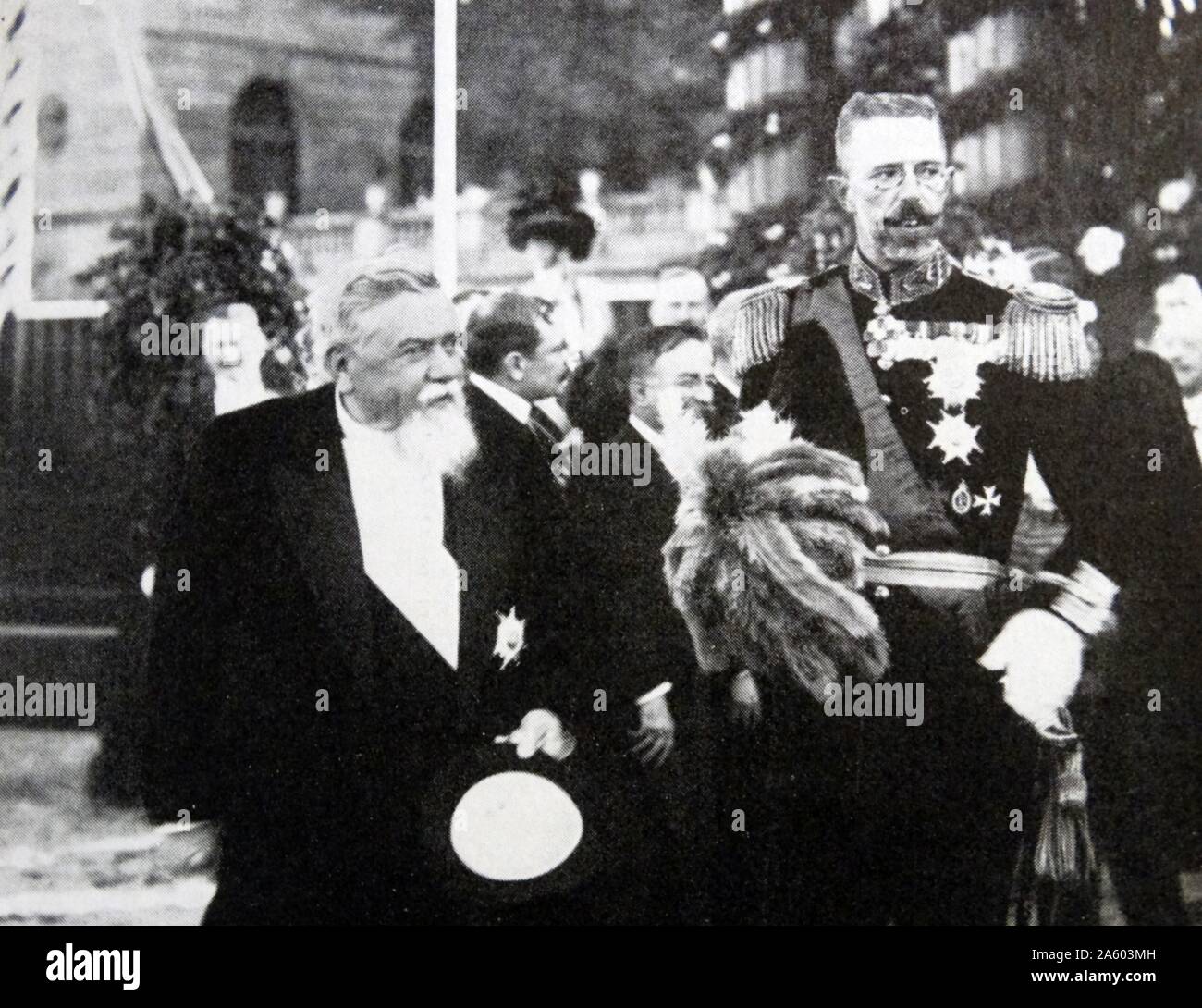 Foto von Präsident Clément Armand Fallières (1841-1931), französischer Politiker, Präsident der französischen Republik und König Gustaf V von Schweden (1858-1950) in Stockholm. Vom 20. Jahrhundert Stockfoto