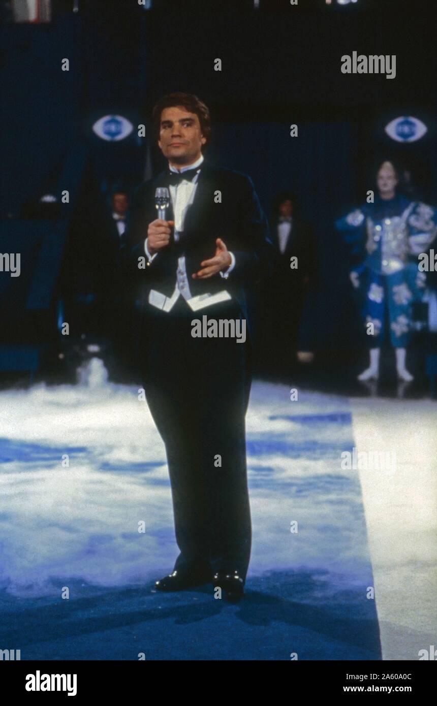 Französischer Geschäftsmann und Politiker Bernard Tapie präsentiert die Gala de la Presse im Cirque d'Hiver Bouglione in Paris, in Gedenken an die Association Les Tout-petits. Juni 26, 1986 Stockfoto