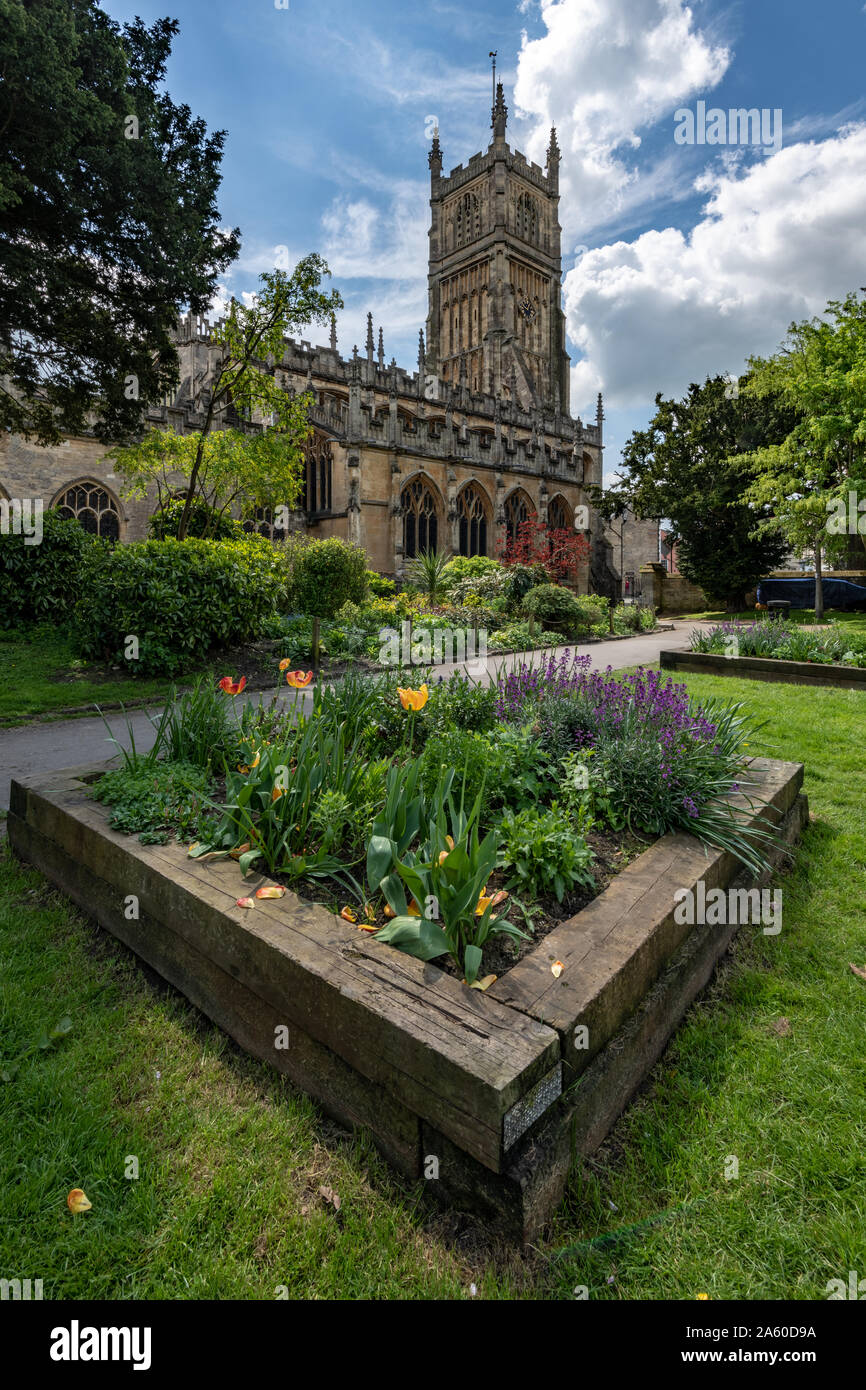 Blick auf die Pfarrkirche in Cirencester in den Cotswolds in England. Abgeordnete Kapital im römischen Britannien genannt Corinium Stockfoto