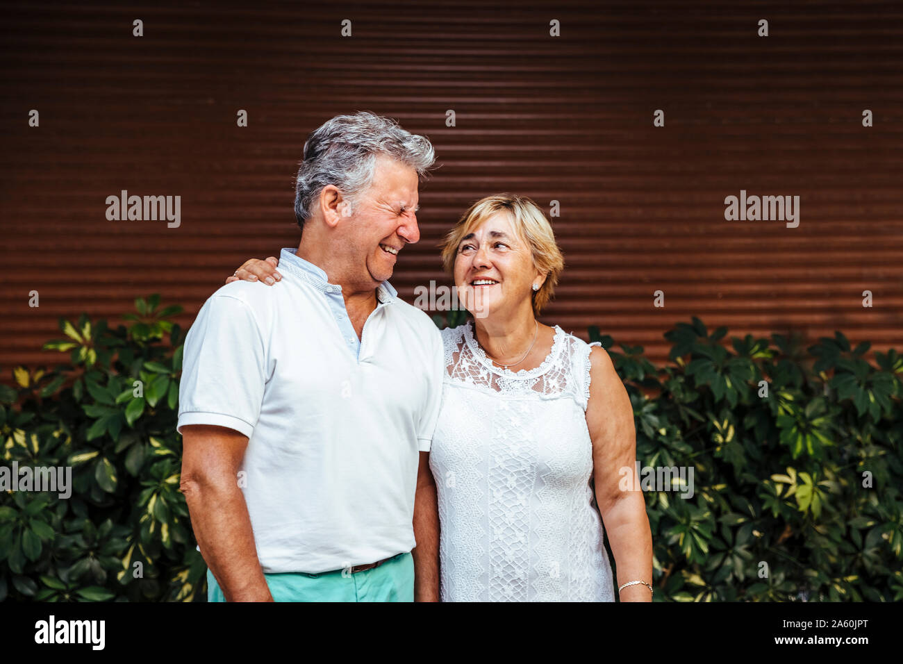 Gerne älteres Paar im freien Stockfoto