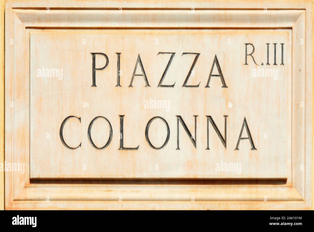 Straßenschild der Piazza Colonna in Rom - Italien. Stockfoto