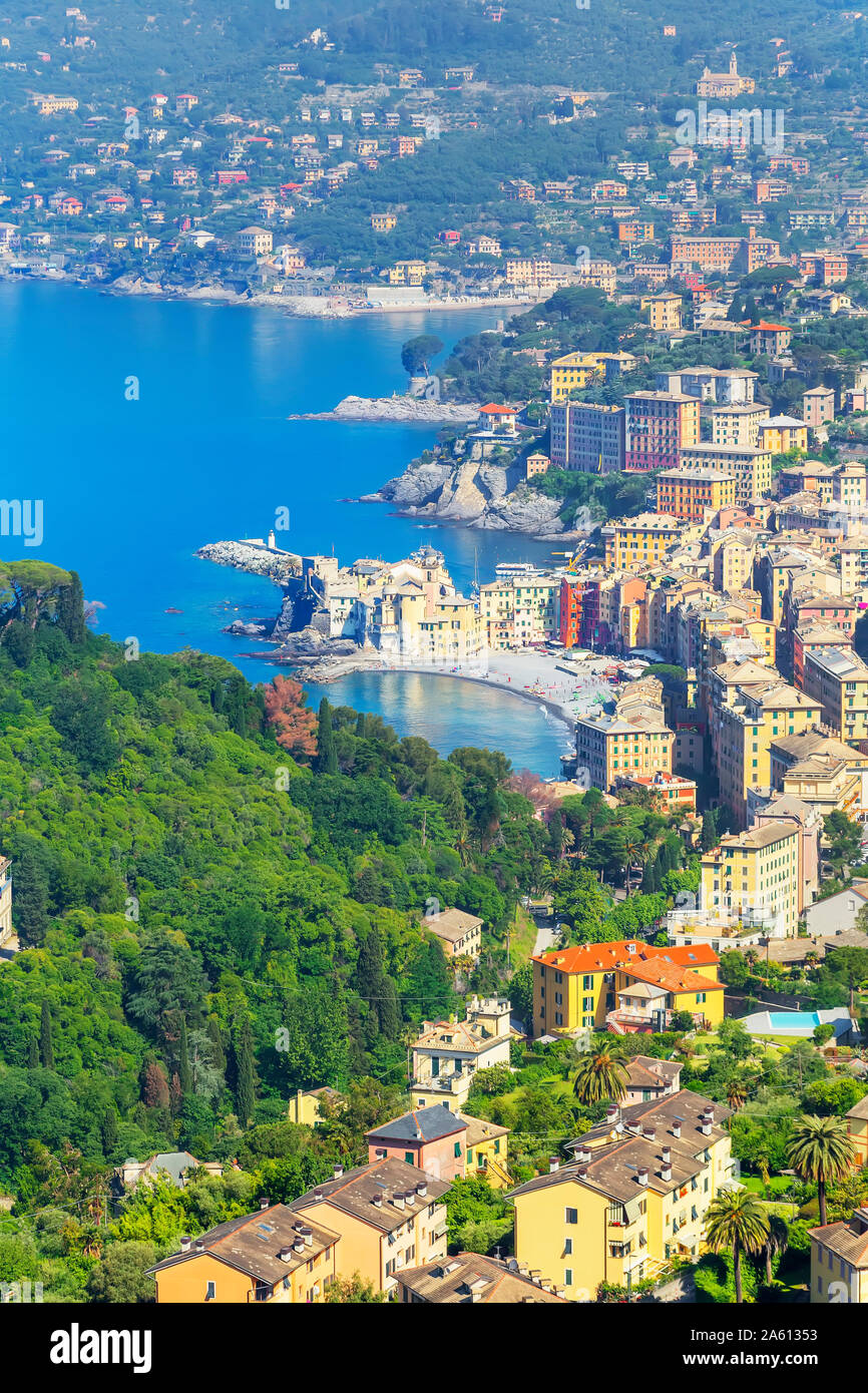 Erhöhten Blick auf Rom und den Golf von Paradies, Camogli, Riviera di Levante, Ligurien, Italien, Europa Stockfoto