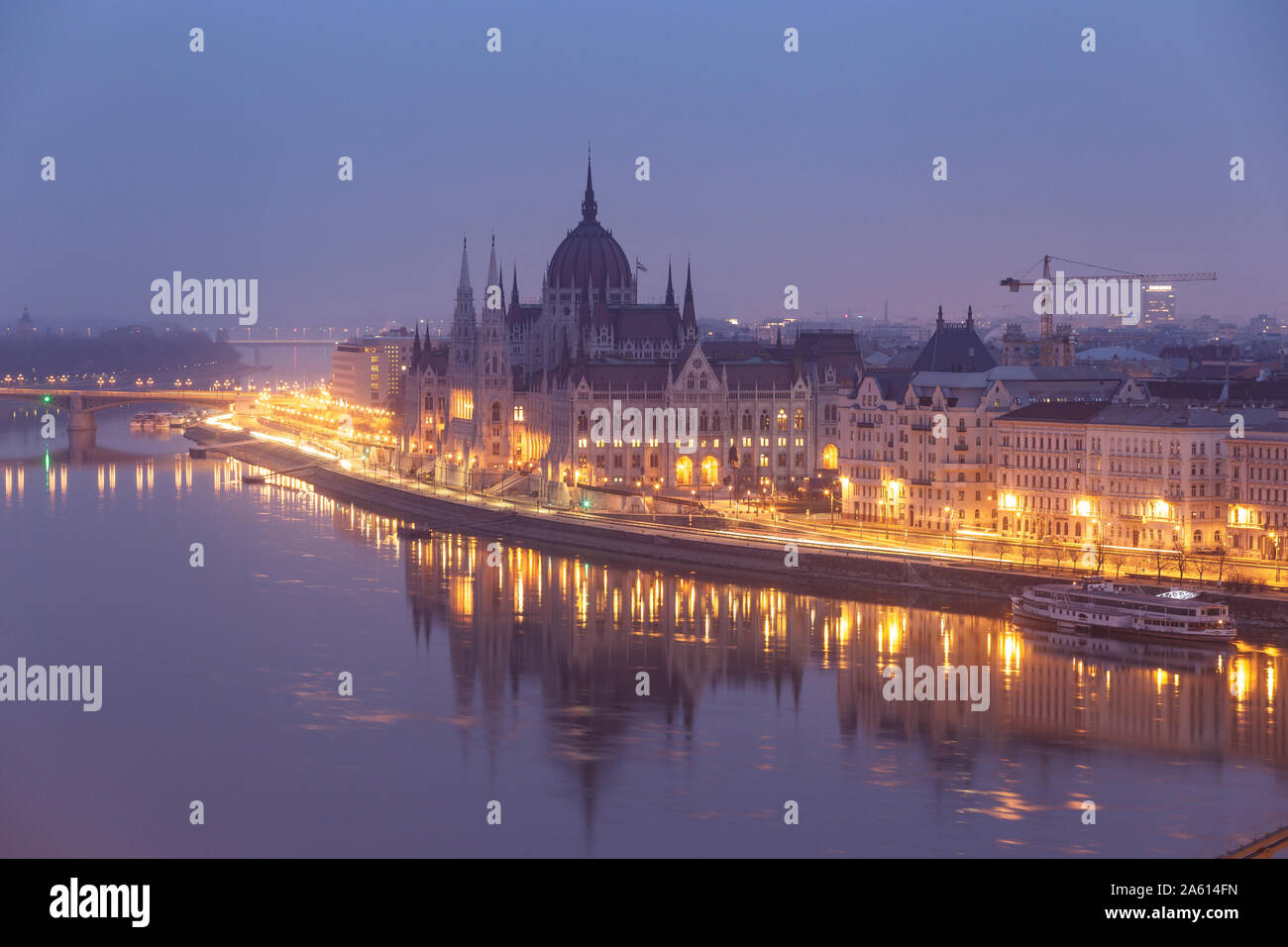Das am Ufer der Donau, das ungarische Parlament Gebäude stammt aus dem späten 19. Jahrhundert, UNESCO, Budapest, Ungarn, Europa Stockfoto