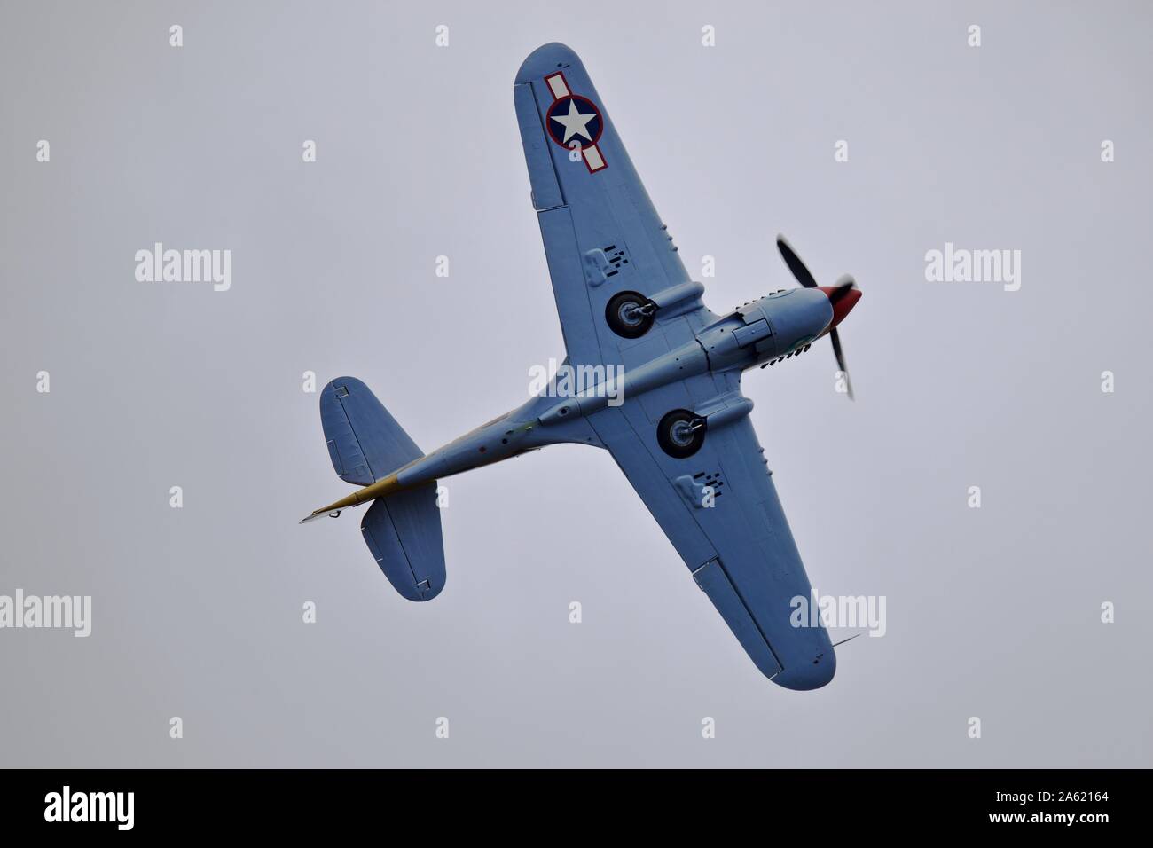 Curtiss-Wright Warhawk P40 F'G-CGZP" an der 2019 Flying Legends Airshow Stockfoto