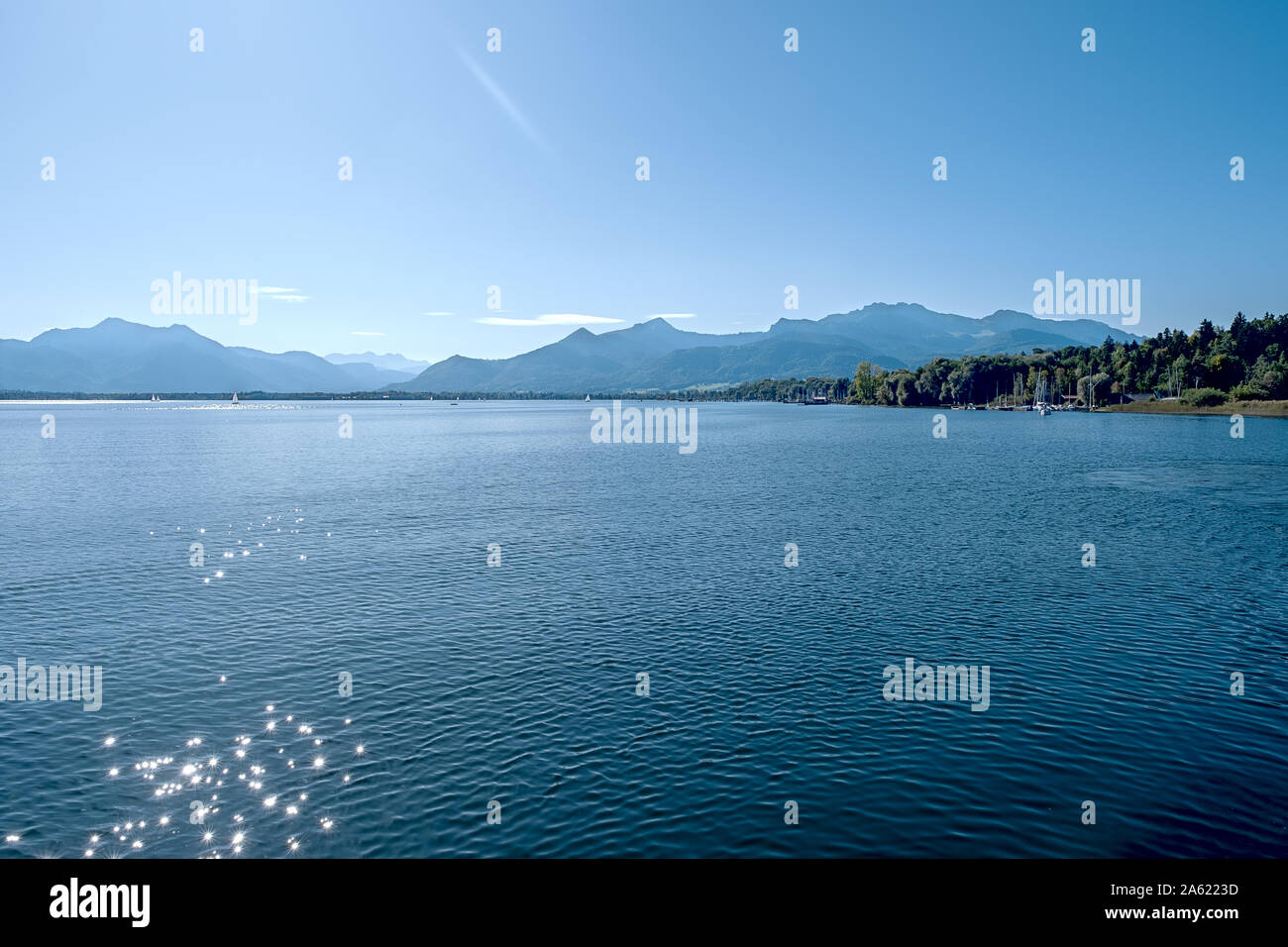 Blick über den Chiemsee Bayern Deutschland Stockfoto