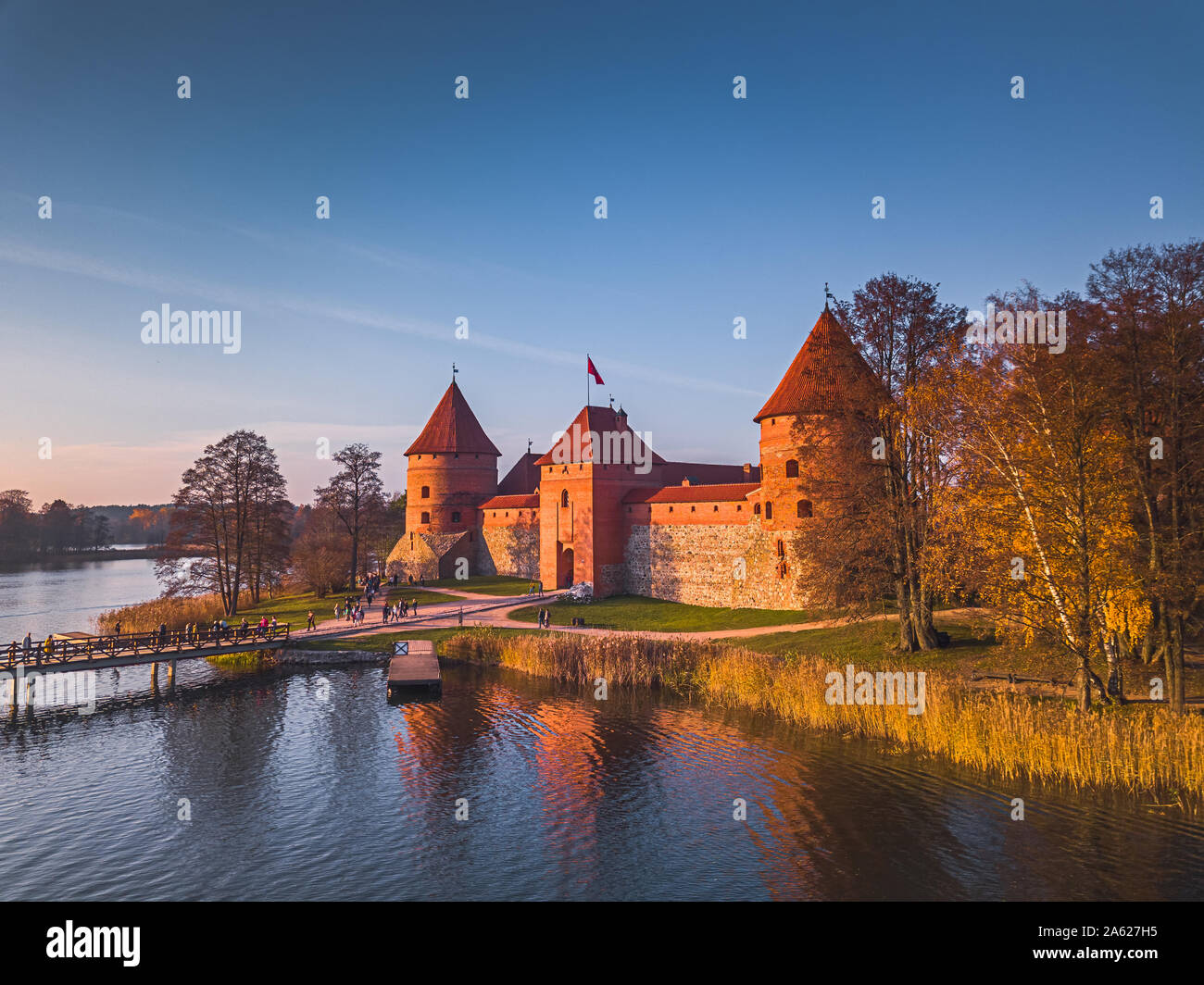 Schöne drone Landschaft Bild von Trakai Burg Stockfoto