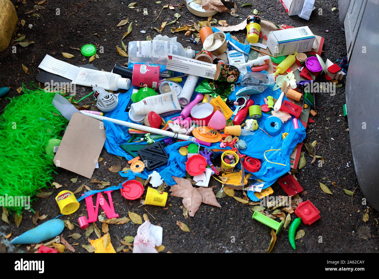 Müll auf der Straße, Barcelona, Spanien. Stockfoto