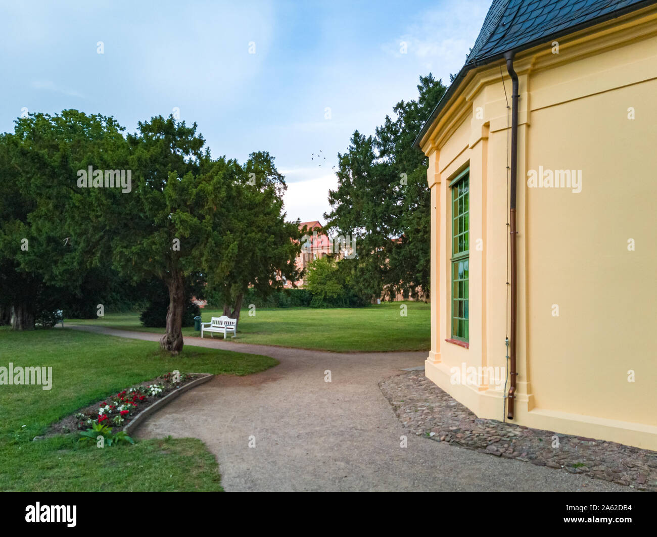 Dargun, Mecklenburg-Vorpommern, Deutschland - 5. August 2019: Eindrücke von der Manor und Kloster Park in Dargun, Mecklenburg-Vorpommern, Deutschland. Stockfoto