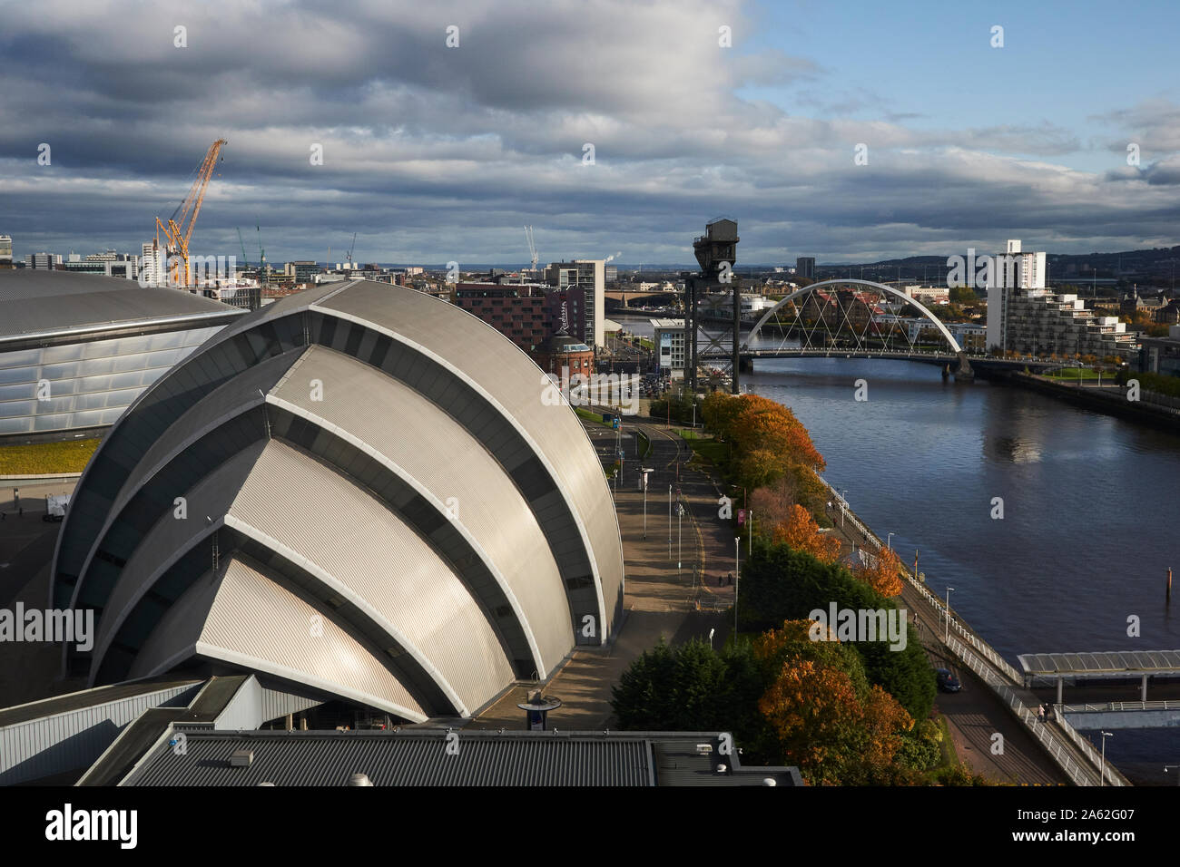 Den Fluss Clyde in Glasgow, in der Nähe von finnieston. Übersicht, von links nach rechts: SEK Hydro, SEK Gürteltier, finnieston Kran links. Stockfoto