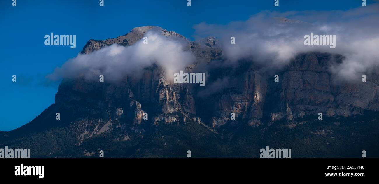 Blick auf den Berg Peña Montañesa. Pyrenäen von Huesca. Spanien Stockfoto