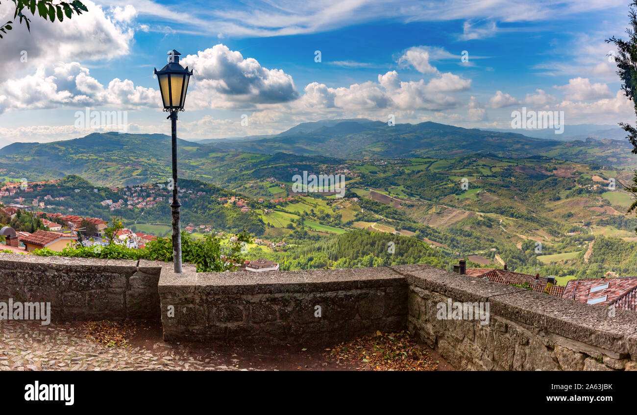 Antenne Panorama von San Marino Stockfoto