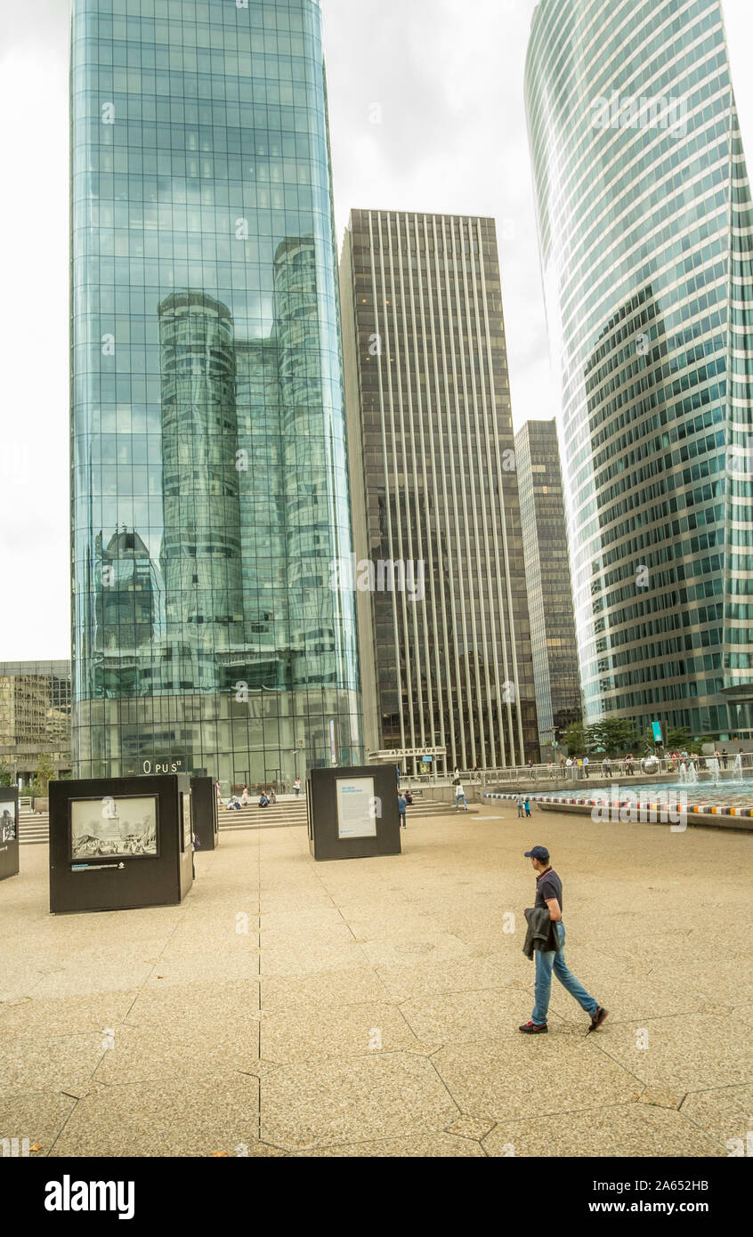 Glas - Stahl high-rise Office Gebäude in La Defense Stockfoto