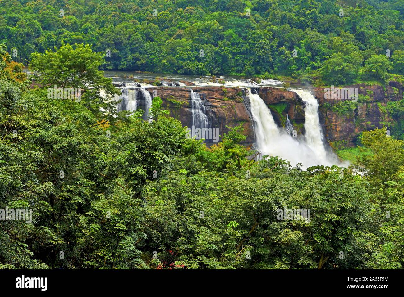 Wasserfälle, ATHIRAPALLY Vazhachal Chalakudy Fluss, Wald, Thrissur, Kerala, Indien, Asien Stockfoto