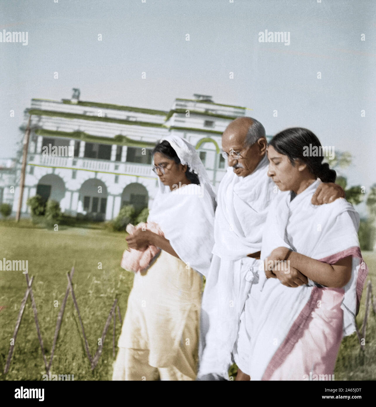 Mahatma Gandhi im Frieden März nach Hindu Muslim Ausschreitungen, Bihar, Indien, Asien, März 1947 Stockfoto