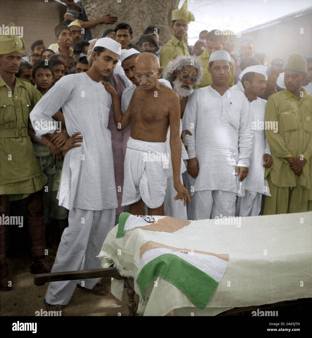 Mahatma Gandhi trostreiche Professor Abdul Bari ermordet, Patna, Bihar, Indien, März 1947 Stockfoto