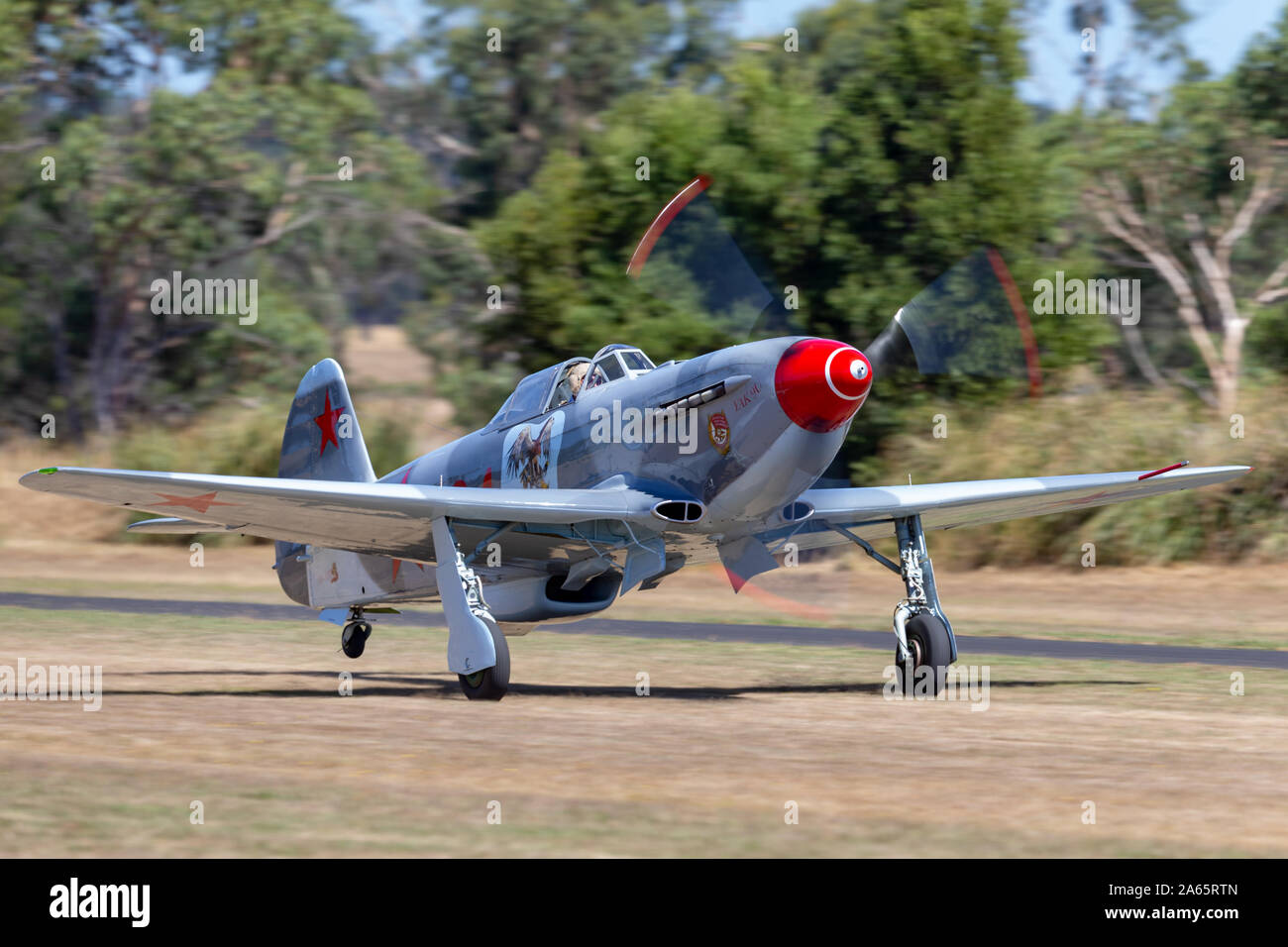 Jakowlew Yak-9 um den Zweiten Weltkrieg russische Kampfflugzeuge VH-YIX. Stockfoto