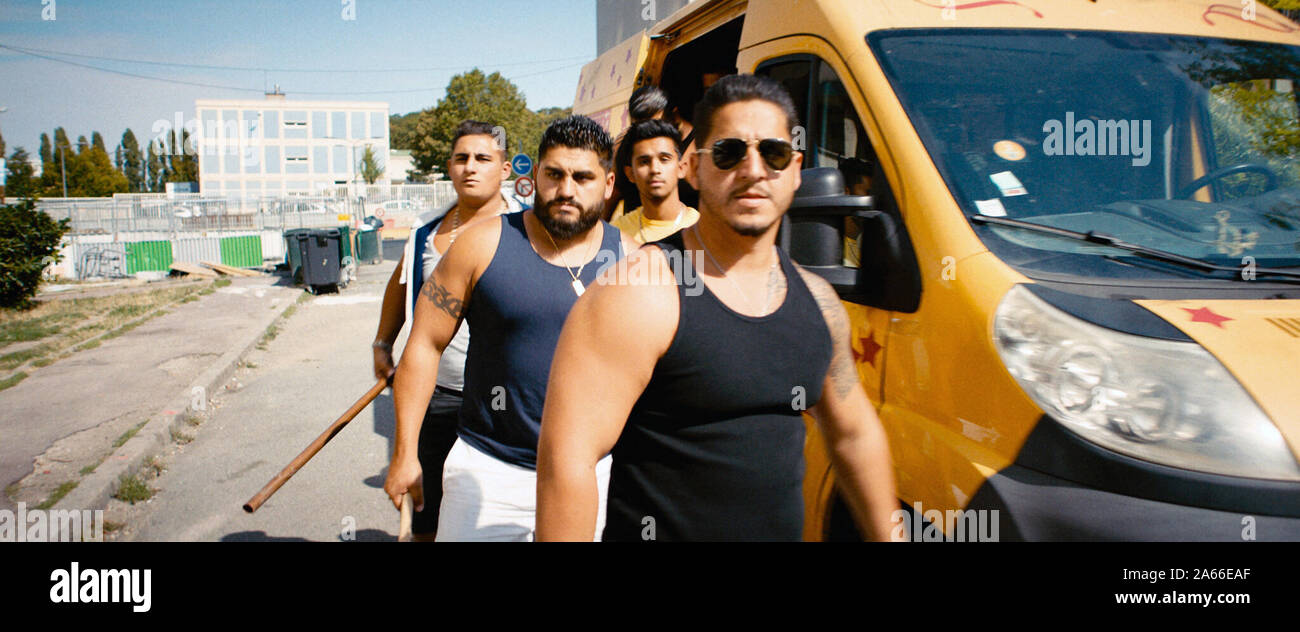 Les Misérables ist ein 2019 französische Film unter der Regie von Ladj Ly, dieses Foto ist nur für den redaktionellen Gebrauch bestimmt und unterliegen dem Copyright der Film Company und/oder der bezeichneten Fotograf durch den Film oder die Produktion Firma zugewiesen. Stockfoto