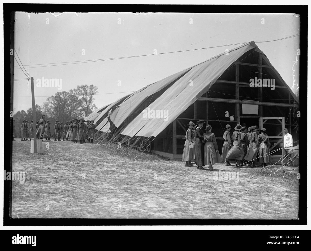 WOMAN'S NATIONAL SERVICE SCHULE, UNTER ABSCHNITT DER FRAU, NAVY LEAGUE Stockfoto