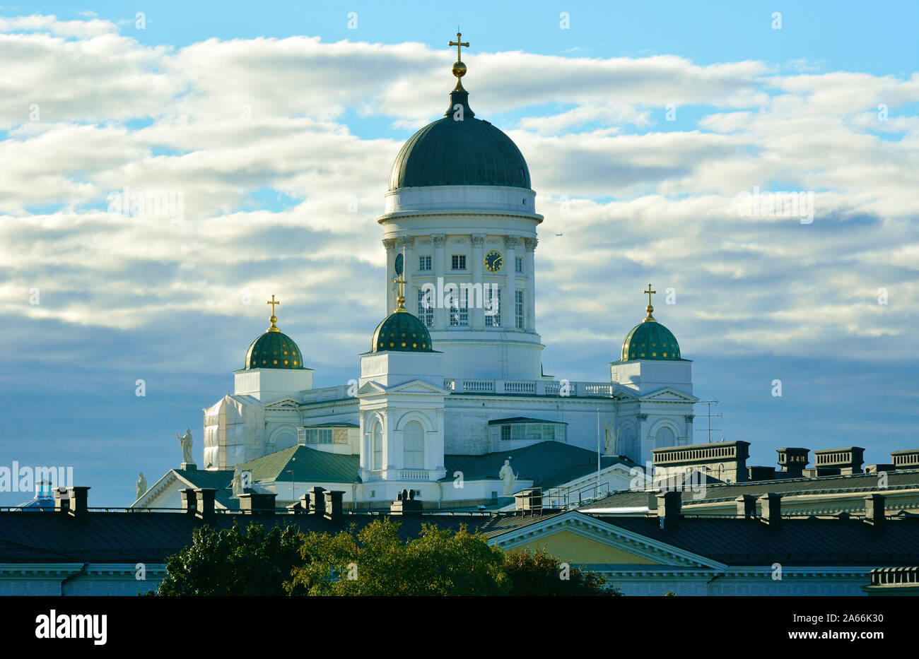 Tuomiokirko, der lutherischen Kathedrale am Abend. Helsinki, Finnland Stockfoto