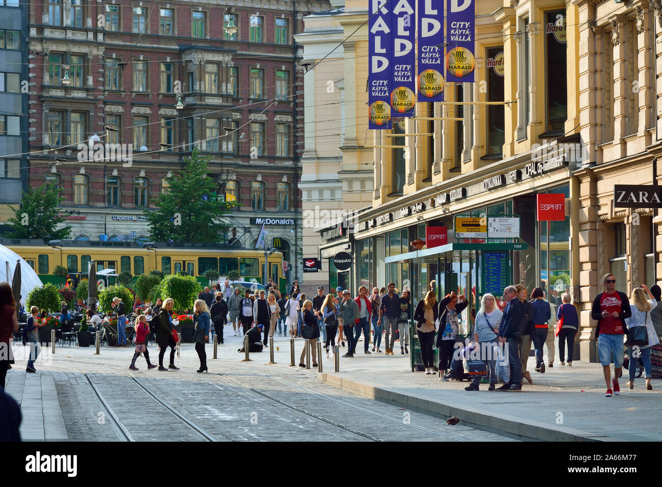 Das Leben in der Stadt im Herzen von Helsinki. Finnland Stockfoto