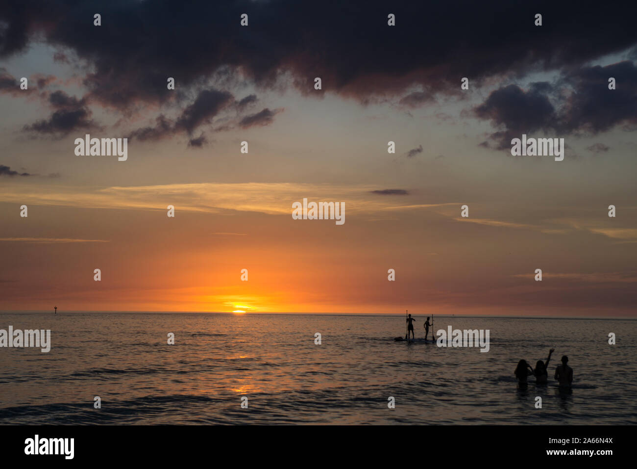 Siesta Key Beach in Sarasota, Florida bei Sonnenuntergang Stockfoto