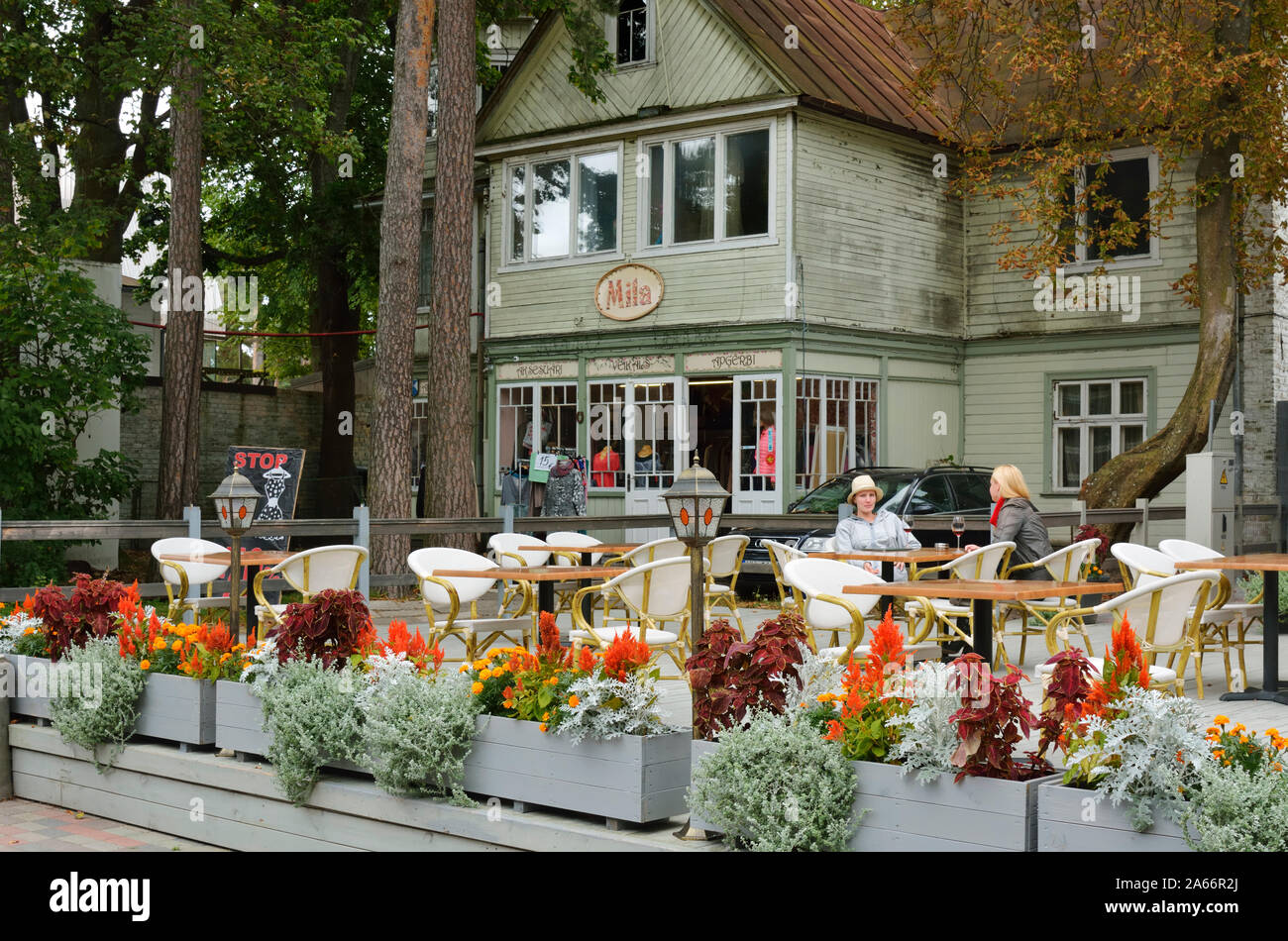 Holzhäuser der Ostsee Dorf von Jurmala. Riga, Lettland Stockfoto