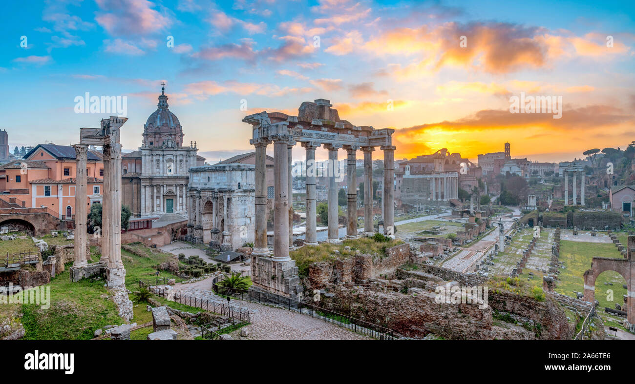 Italien, Latium, Rom, Forum bei Sonnenaufgang Stockfoto