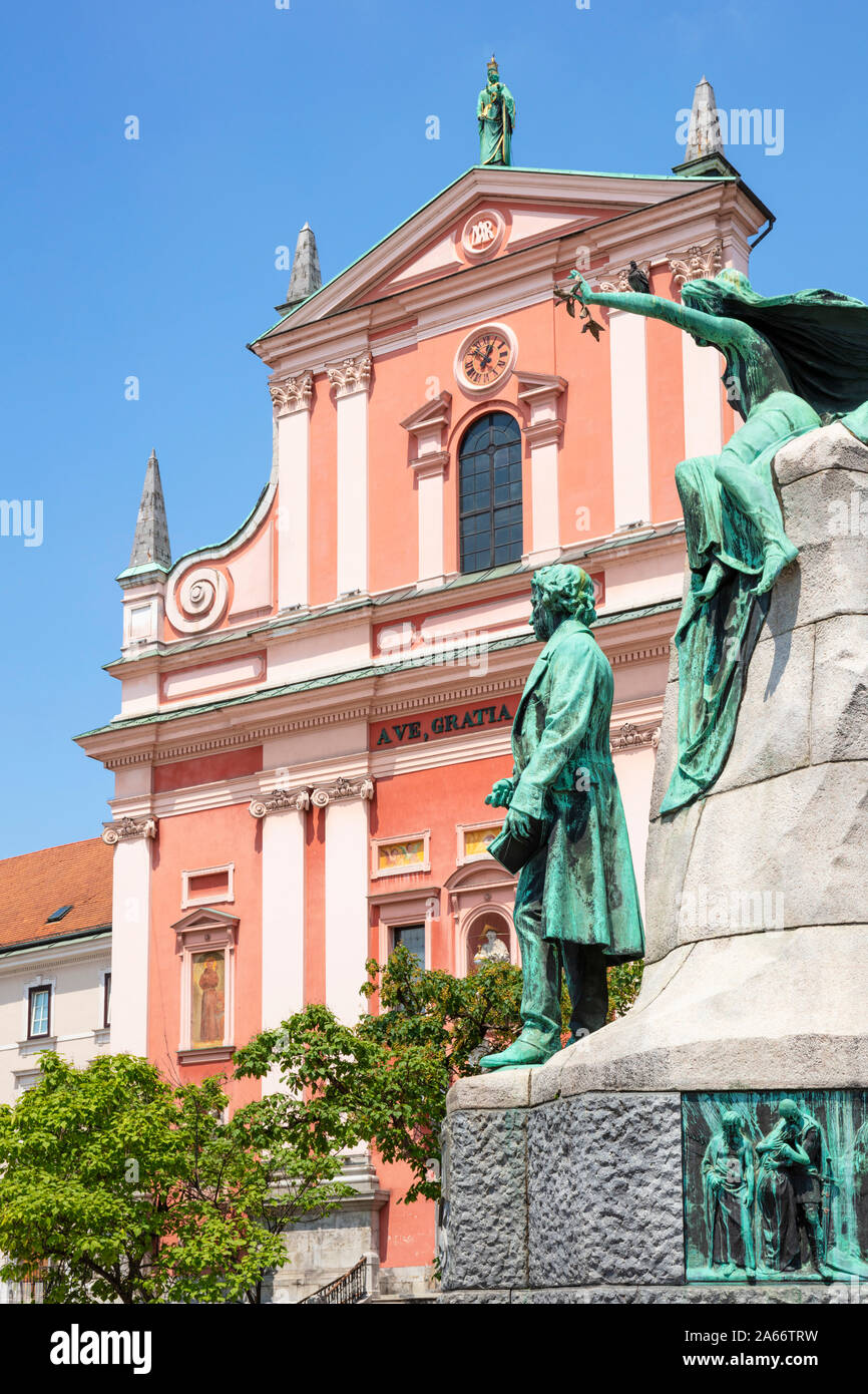 Ljubljana Preseren Denkmal oder Statue von France Prešeren vor der Rosa Franziskanerkirche in Prešerenplatz Ljubljana Slowenien EU Europa Stockfoto