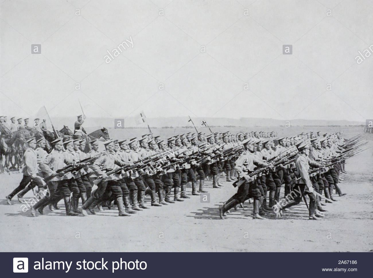 WW 1 Russische Infanterie auf Parade, vintage Foto von 1914 Stockfoto