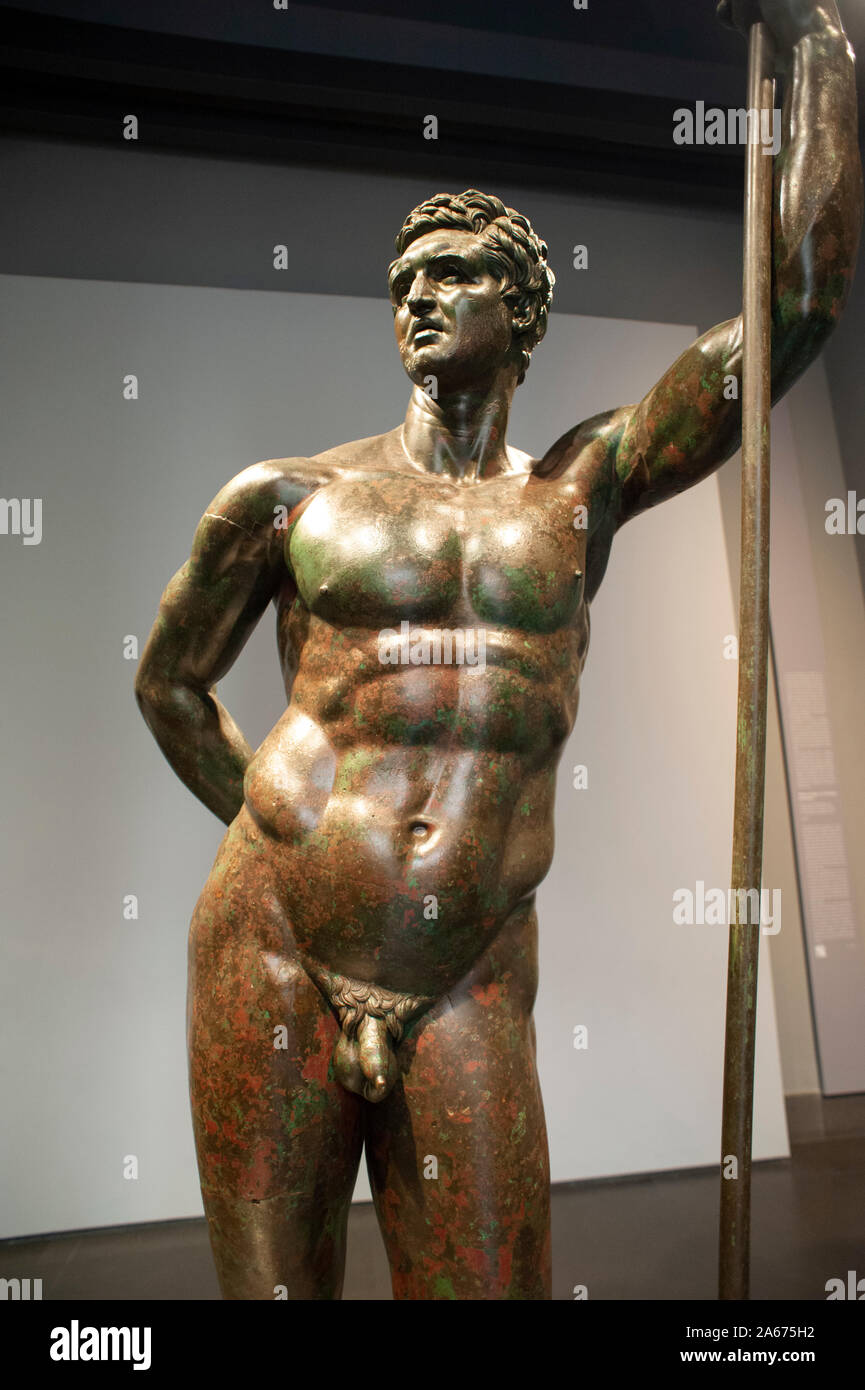 Italien, Rom, Palazzo Massimo alle Terme, Museo Nazionale Romano, nationales Römisches Museum, Bronzestatue des hellenistischen Fürsten (2. Jahrhundert v. Chr.) Stockfoto