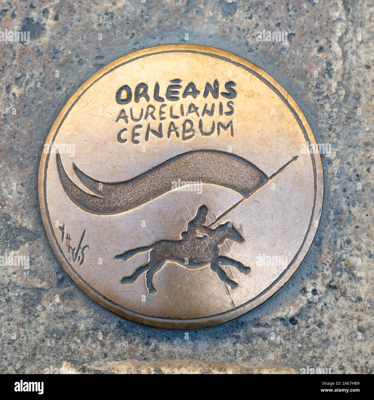 Orleans, Frankreich, 11. Oktober 2019: Orleans waymarkers entlang der Straßen im Zentrum von Orleans. Stockfoto