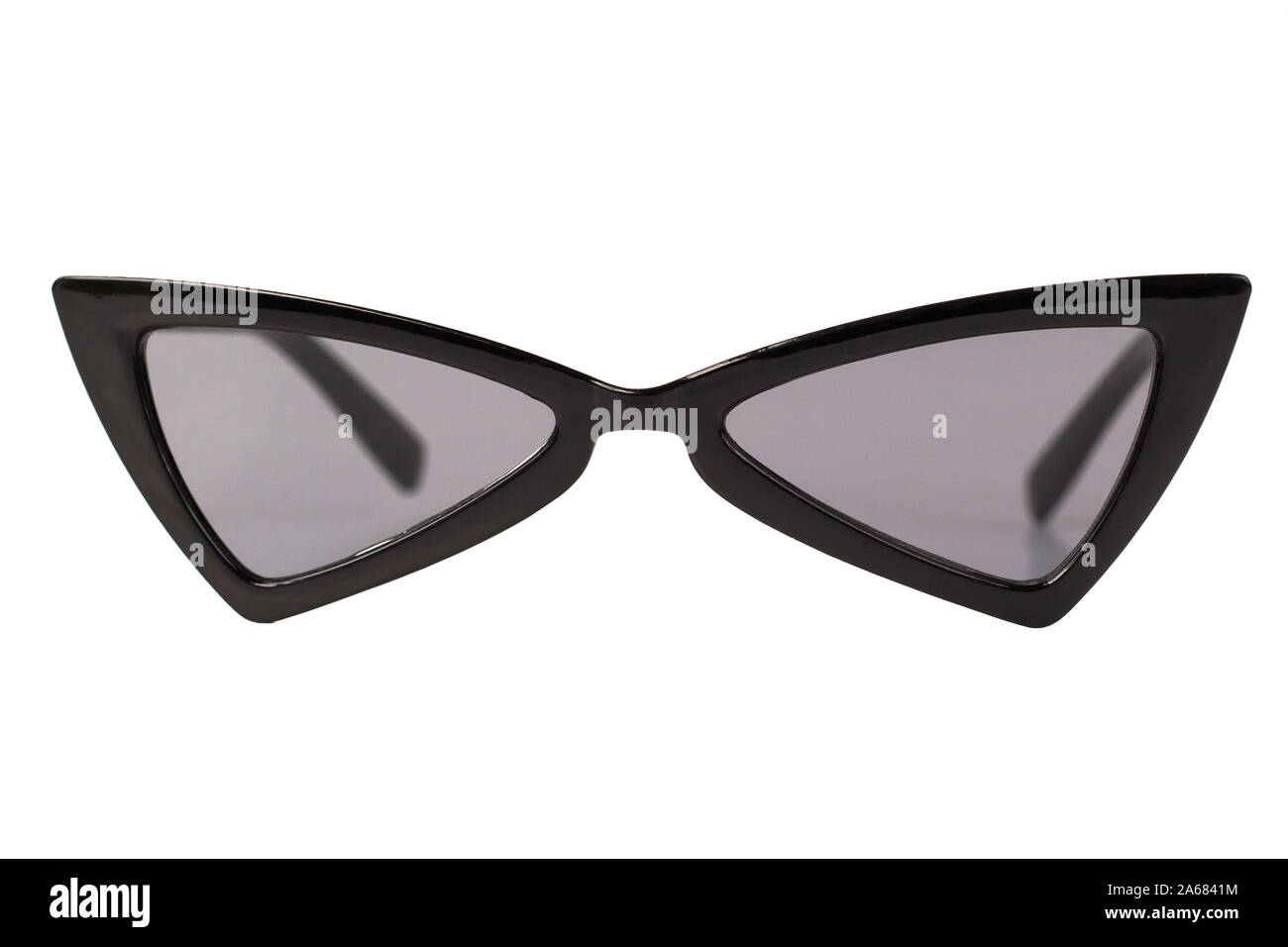 Schwarzes Dreieck Cat Eye Sonnenbrille isoliert auf Weiss - Vorderansicht Stockfoto