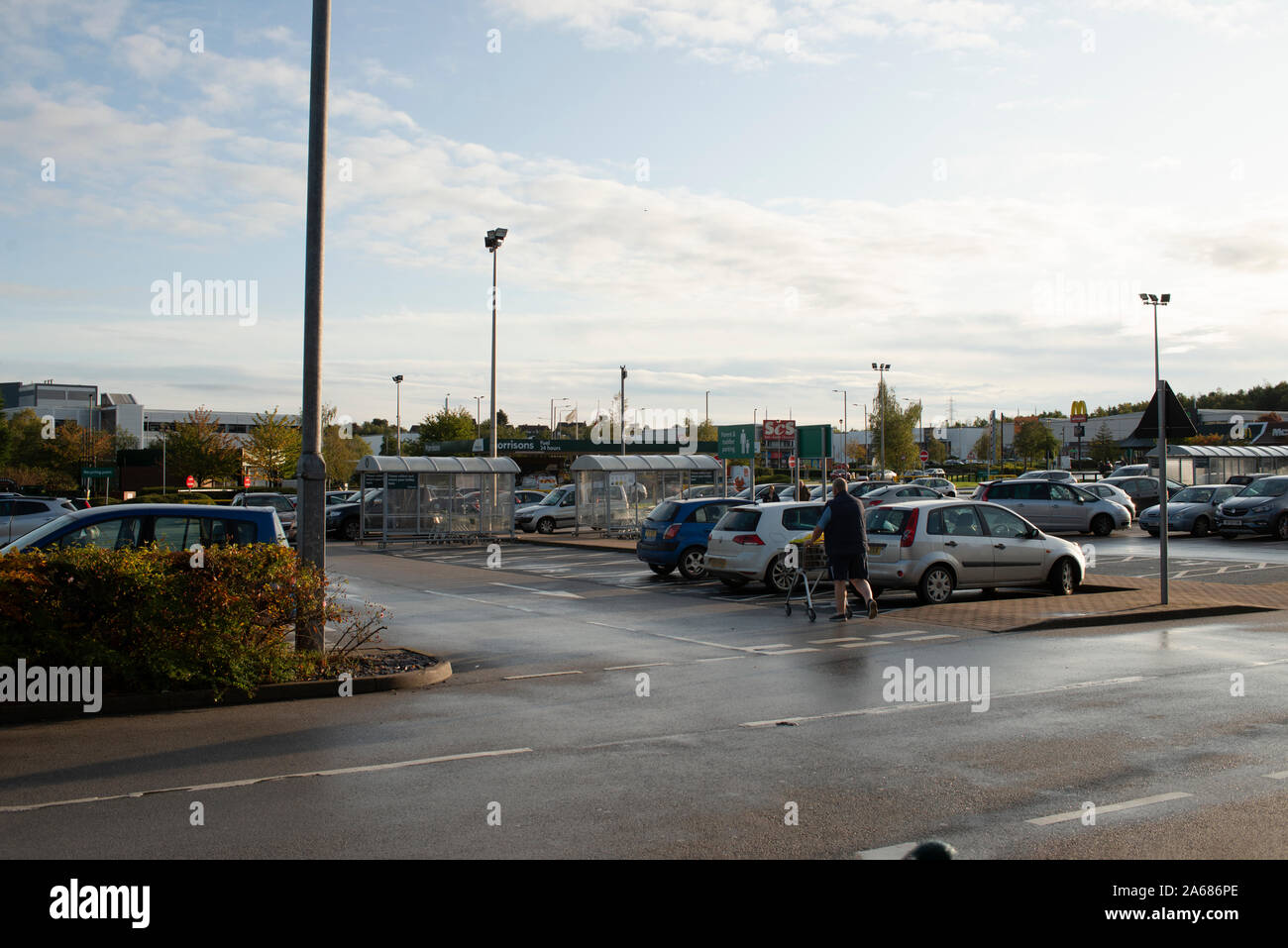 Das ehemalige Gelände der Zeche Cortonwood ist heute ein Einkaufszentrum. Brampton Bierlow, dearne Valley, South Yorkshire, England, UK. Stockfoto