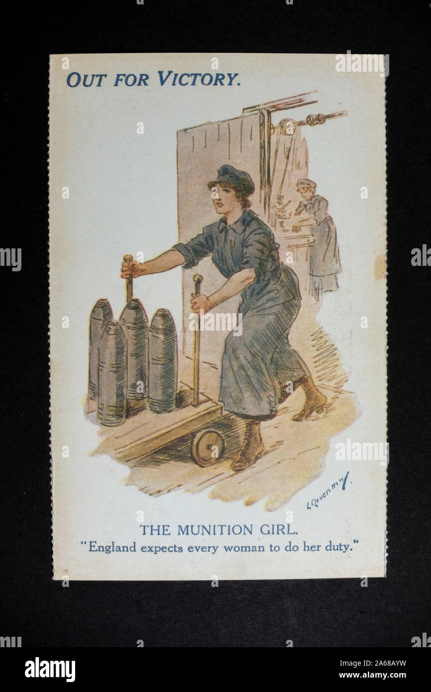 Postkarte "Out for Victory" von The Munion Girl (England erwartet, dass jede Frau ihre Pflicht tut), ein Stück Replikat-Erinnerungsstücke aus der ersten Zeit des ersten Weltkriegs Stockfoto