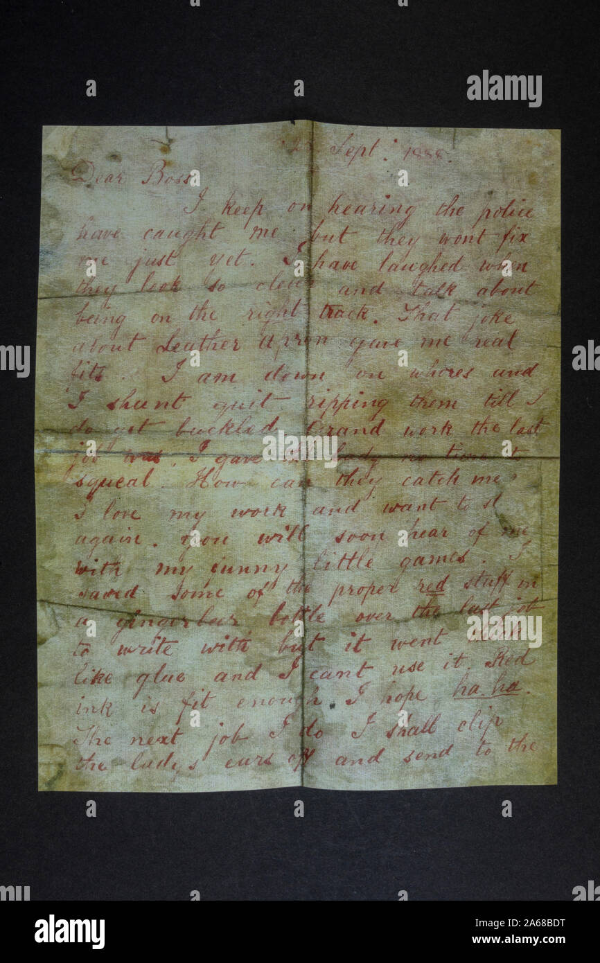 Replica Erinnerungsstücke über Jack The Ripper: die vordere Seite des 'Dear Boss "Brief von der Metropolitan Police erhalten unterzeichnet 'Jack The Ripper' Stockfoto