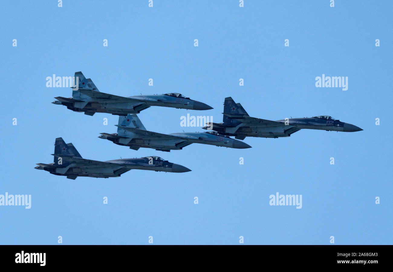 Moskau Russland Schukowski Flugplatz, 31. August 2019: kunstflugstaffeln "Falken von Russland" in Flugzeugen Su-30 der internationalen Luft- und Raumfahrt salon MAKS-2019. Stockfoto