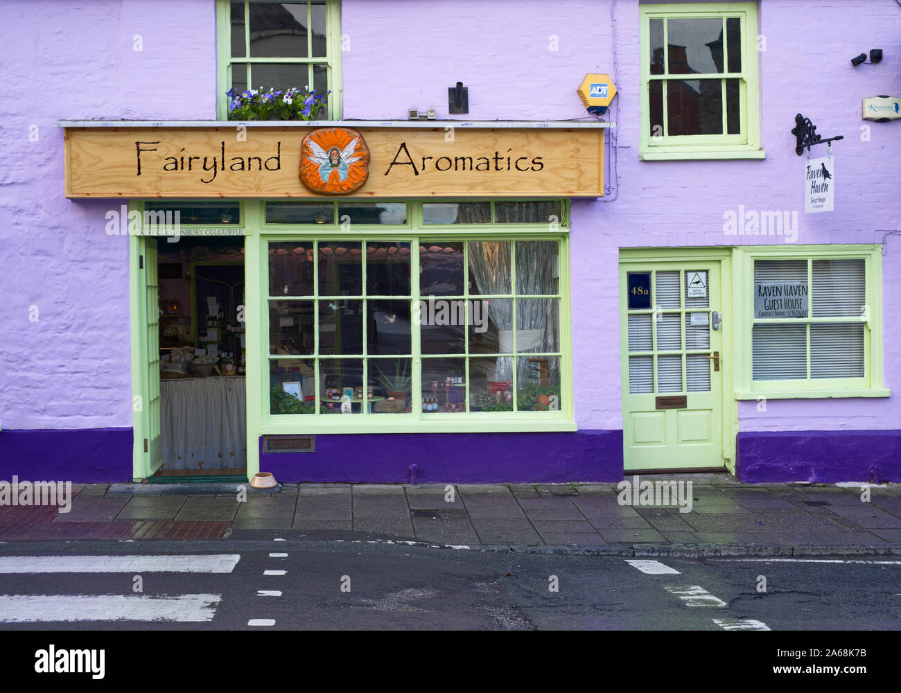Fairyland Aromaten eine Aromatherapie Shop auf der Hohen Straße in Glastonbury, Somerset, Großbritannien Stockfoto